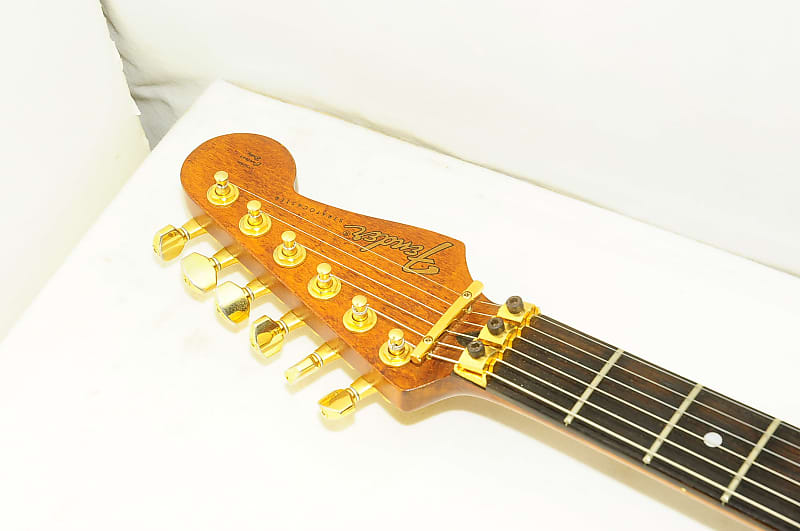日本公式サイト 【送料込み】Fender Japan Stratocaster B1️⃣ ...
