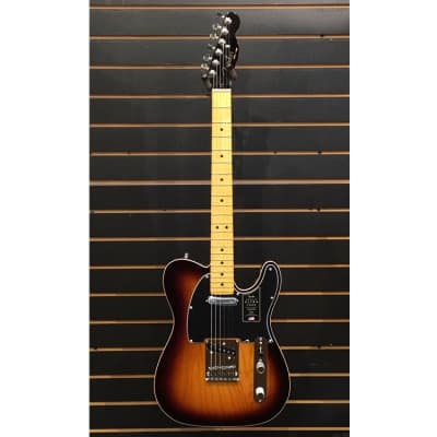 Fender Ultra Luxe Telecaster®, Maple Fingerboard, 2-Color Sunburst w/ Deluxe Hardshell Case for sale