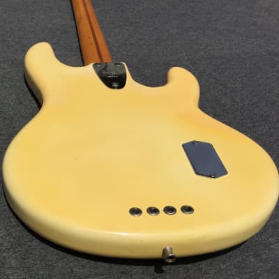 Music Man Stingray Bass Lefty 1980 White CremeRare Rosewood Fingerboard OHC imagen 8