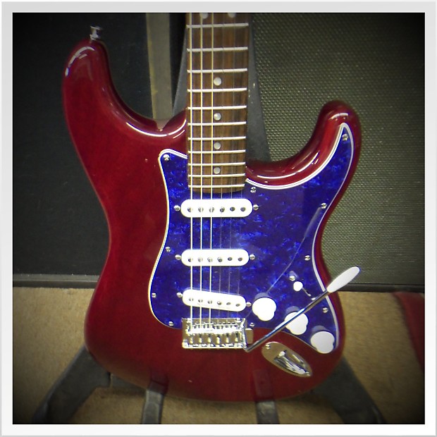 Fender Modern Player Stratocaster w/ Mods + Exta Pickguard! Crimson Red
