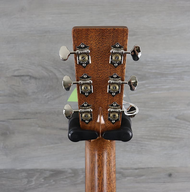 Martin Standard Series HD-28 | Reverb