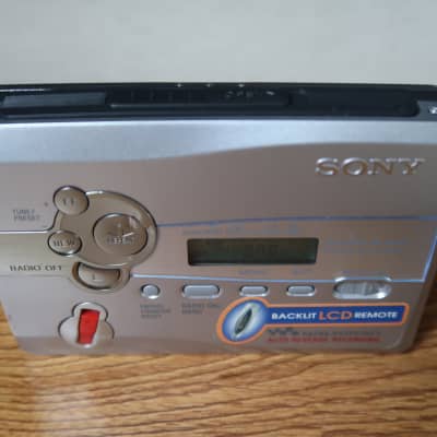 Sony WM-GX688 Walkman Radio/Recorder image 2