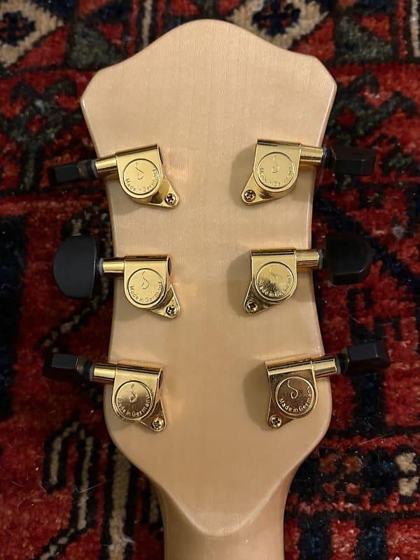 Hofner Chancellor German Hand Carved Archtop Floating Pickup
