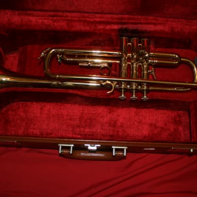 Selmer Paris Lightweight ML Bore 1968 Bb trumpet- Lacquered Brass image 14