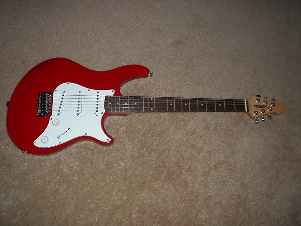 Peavey Raptor Plus Older Version Korea Strat Wolfgang Shape