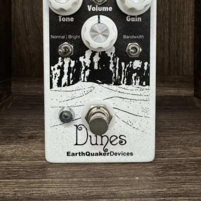 EarthQuaker Devices Dunes Mini Mega Ultimate Overdrive V2