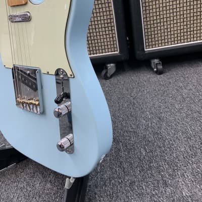 Fender Vintera 50’s Telecaster 2020 Sonic Blue image 2