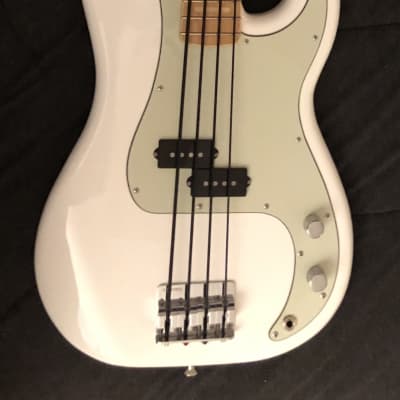 Custom Built  P Bass 2022 Olympic White image 2