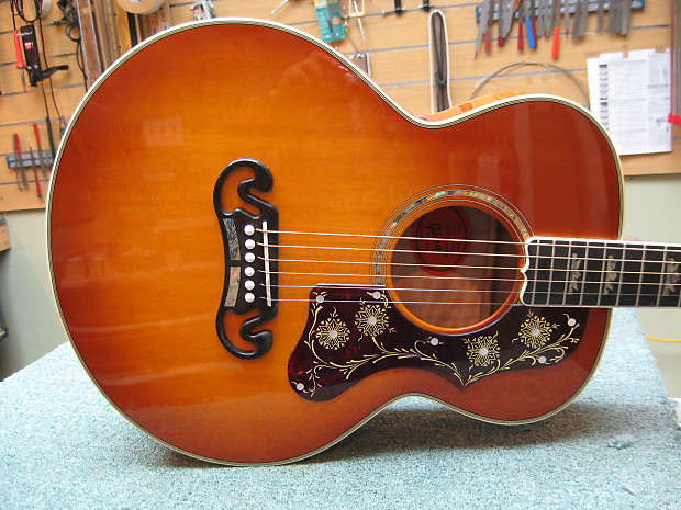 Gibson mini jumbo top