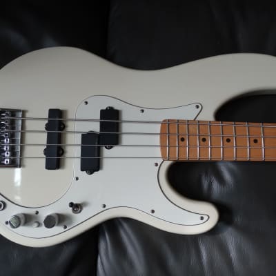 Fender Precision Bass Plus 1990 - 1993 | Reverb