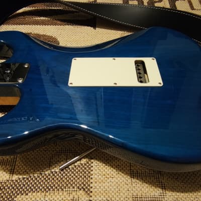 G&L Legacy Special - See-through blue image 4