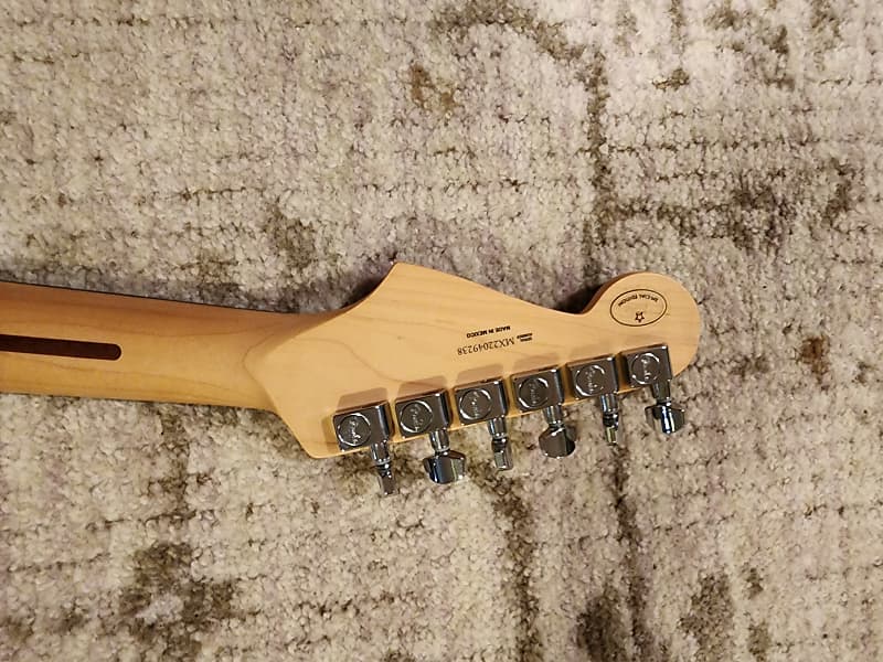Fender Stratocaster HSS ebony fingerboard limited edition Fender Stratocaster HSS ebony fingerboard limited edition