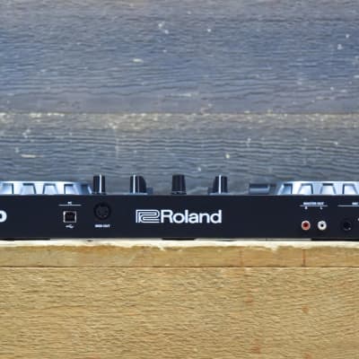 Roland DJ-202 DJ Controller | Reverb Canada