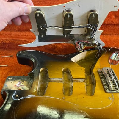 1982 Fender '57 Re-Issue American Vintage Stratocaster (1957 reissue) Sunburst image 17