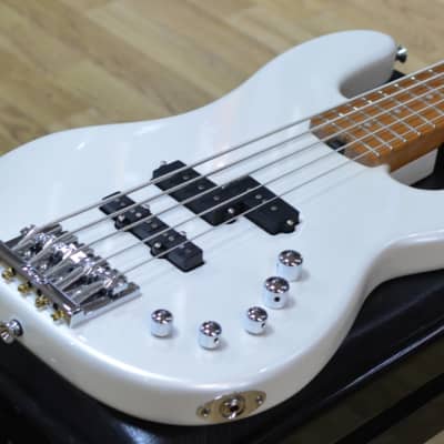 Charvel PRO-MOD San Dimas 5-String Bass - Caramelised Maple Fingerboard, Platinum Pearl B Stock image 4