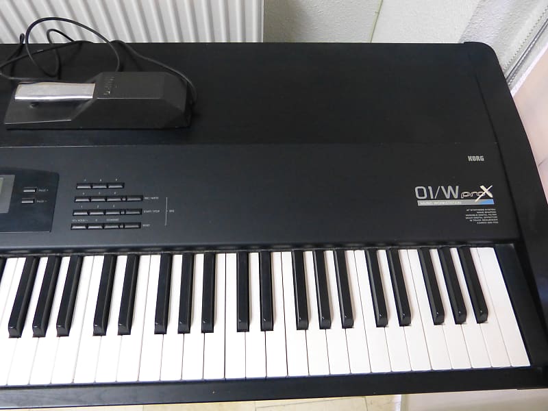 鍵盤楽器 KORG 01/Wpro KORG 01/W Pro 1992 - Black | Reverb