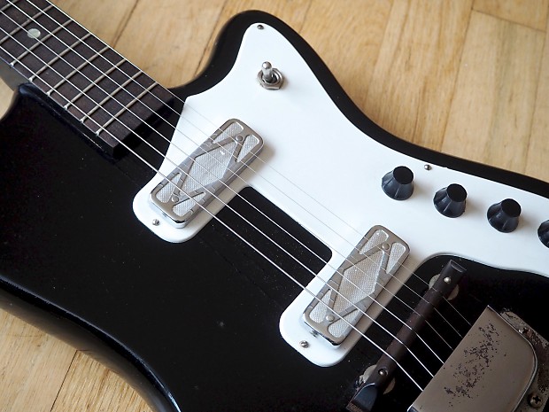 1965 Silvertone Bobkat Model 1476 Vintage Electric Guitar