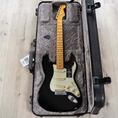 Fender American Professional II Stratocaster Guitar, Maple Fingerboard, Black image 10
