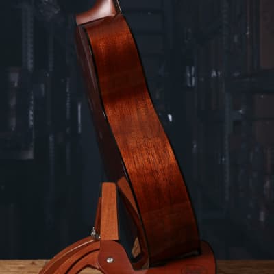 Martin 000-18 Acoustic Guitar with Hardshell Case image 6