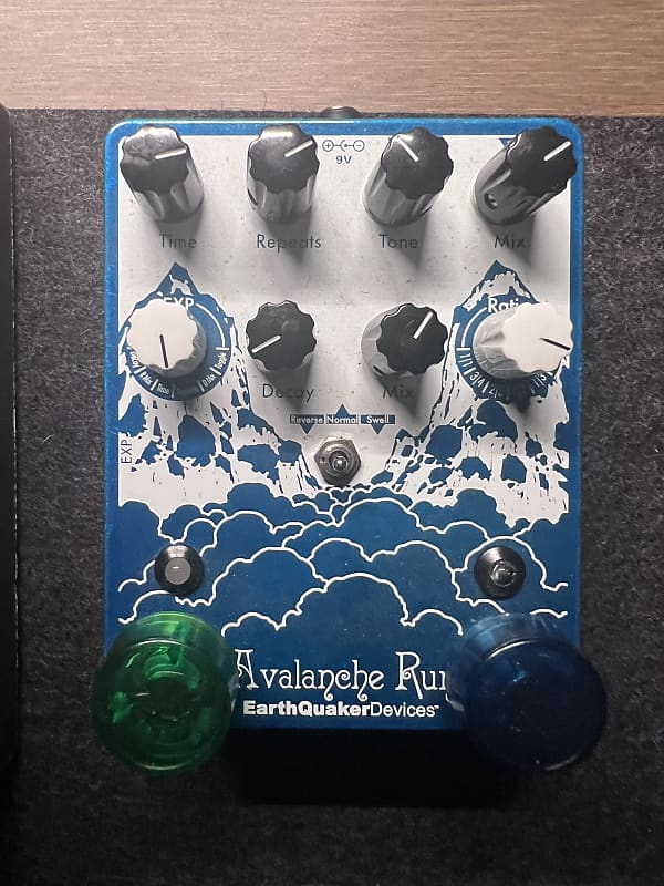 EarthQuaker Devices Avalanche Run Stereo Reverb & Delay with Tap Tempo