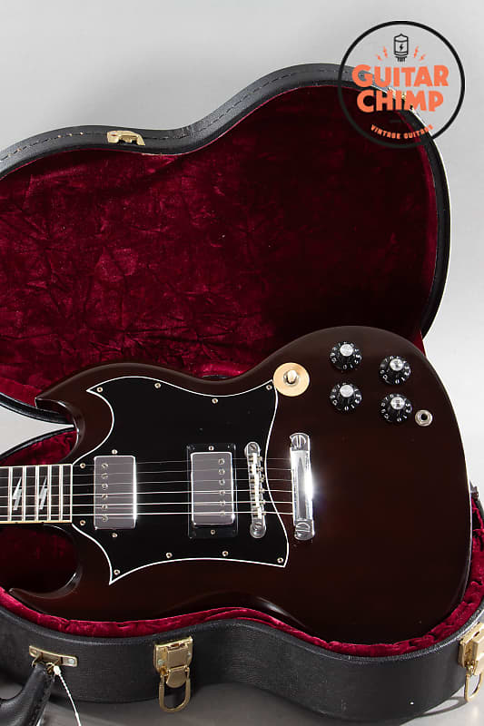 Gibson Angus Young SG (2013) - Guitar Compare