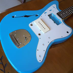 Jazzmaster clearance f hole