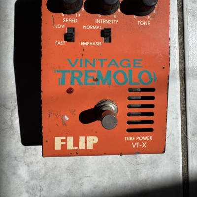 ギター Guyatone FLIP VT-X vintage tremolo The Flip Series VT-X Tube Power Vintage Tremolo by Guyatone
