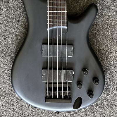 Ibanez Fieldy Signature K5-BKF "KORN" 5 String Bass - Black image 1