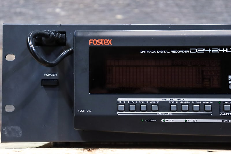 Fostex D2424LV 24トラックレコーダー【値下げしました】 Fostex D2424LV 24-Track Recorder 24-Bit 96kHz | zZounds