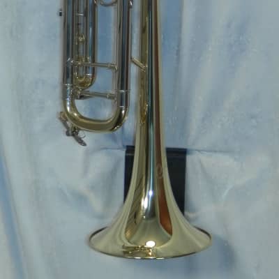 JZ Music TCNM Intermediate Bb Trumpet Gold Lacquer with soft case and mouthpiece image 6