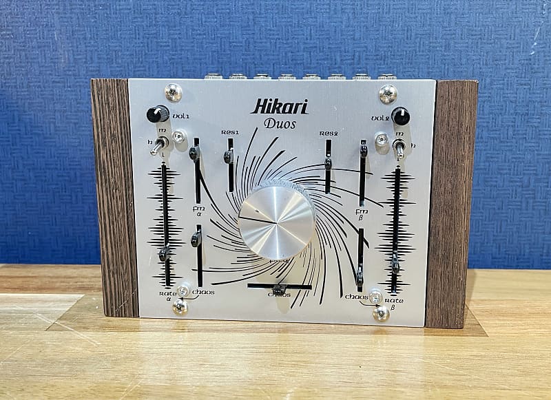 Hikari Instruments Duos Stereo Chaos Synthesizer in Excellent