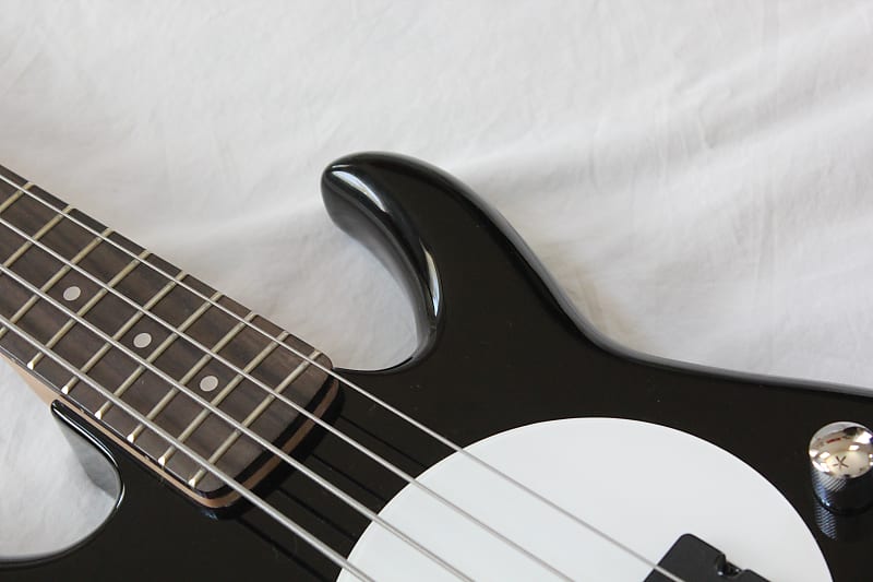 Fleabass Model 32 Junior Short Scale Flea Signature 4 String Bass