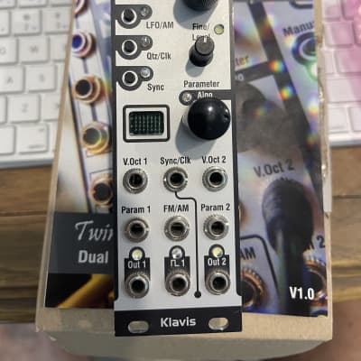 Klavis Twin waves - Eurorack Module on ModularGrid