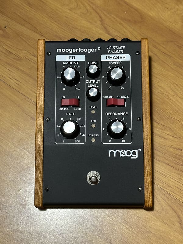 Moog MoogerFooger MF-103 12-Stage Phaser