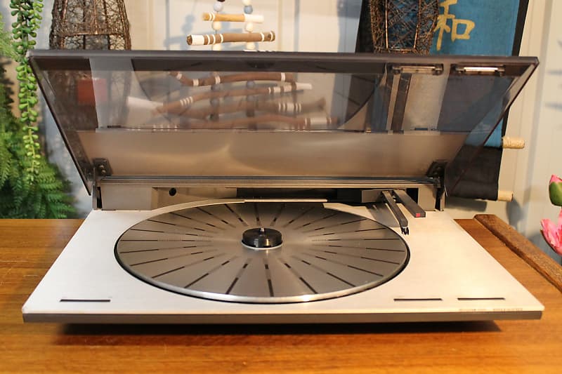 Bang &amp; Olufsen Beogram 3300 Turntable for Parts not Working  			