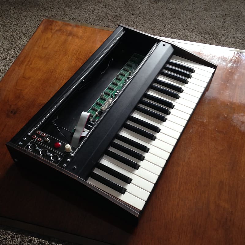 Eurorack Modular Keyboard Case, TipTop Power, MIDI and CV Reverb