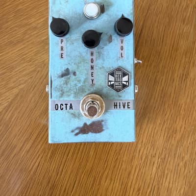 Beetronics OctaHive Octave Fuzz | Reverb