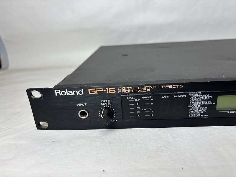 Roland GP-16 Digital Guitar Effects Processor with FC-100mkII Foot