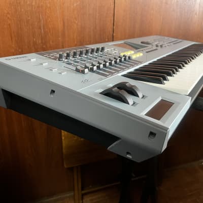 Yamaha MOTIF XS6 Music Production Synthesizer Workstation Keyboard w/ DIMM image 6