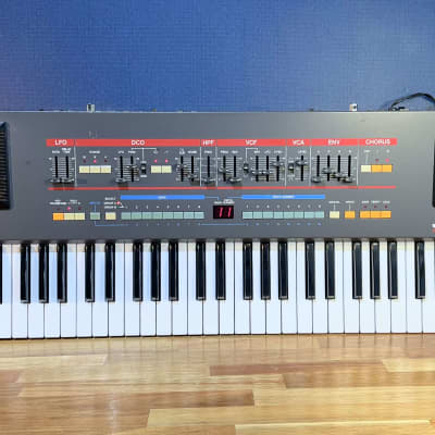 [Very Good] Roland Juno 106s 61-Key Programmable Polyphonic Synthesizer - Black image 1