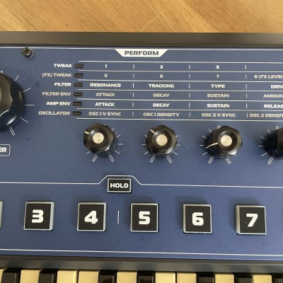 Novation Mininova 2012 - Bleue image 7