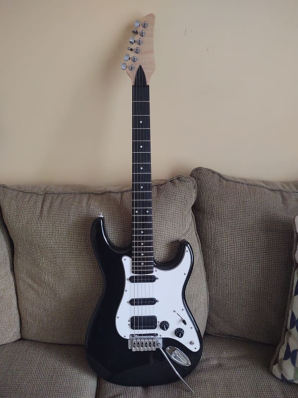 Carvin Bolt HSS Super Strat electric guitar, excellent | Reverb