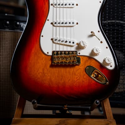 Fender Masterbuilt John Cruz '63 Stratocaster NOS Korina 2012 - sunburst image 1