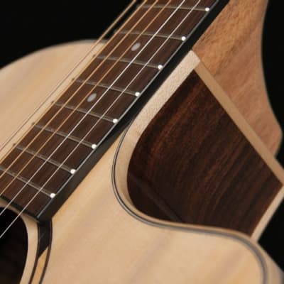 Washburn WLO20SCE | Woodline 20 Series Cutaway Orchestra with Electronics. New with Full Warranty! image 2