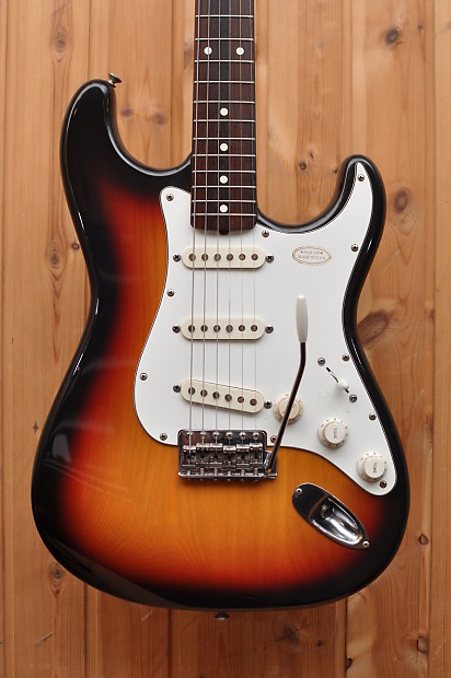 Squier JV Series '62 Stratocaster reissue 1982 3 Tone