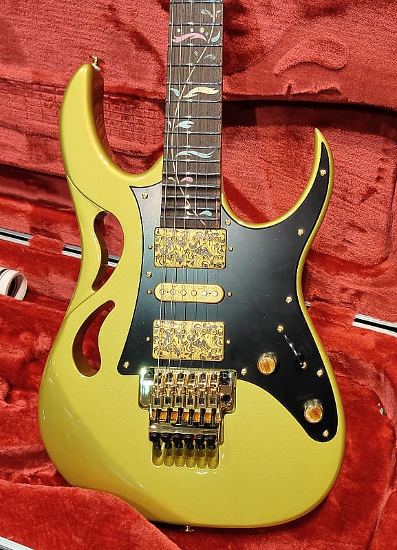 Gold ibanez deals