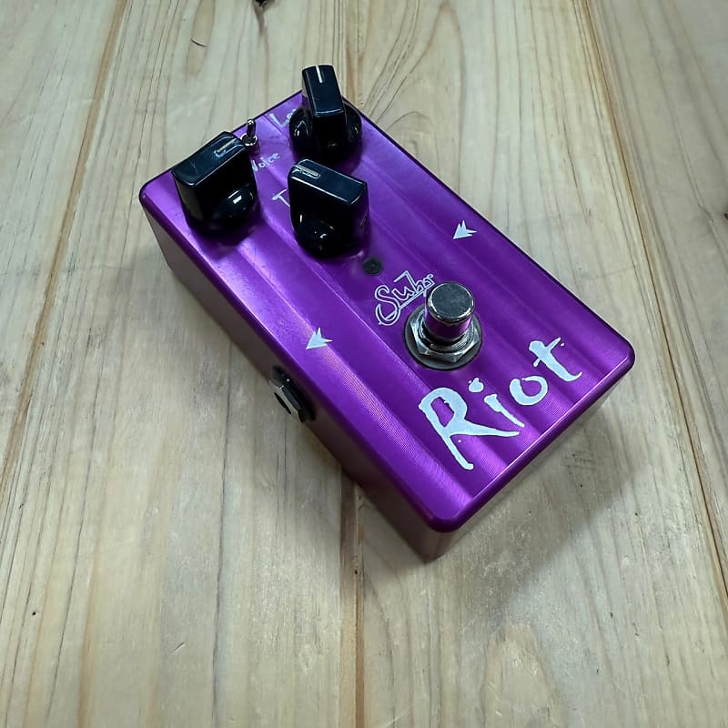 Suhr Riot