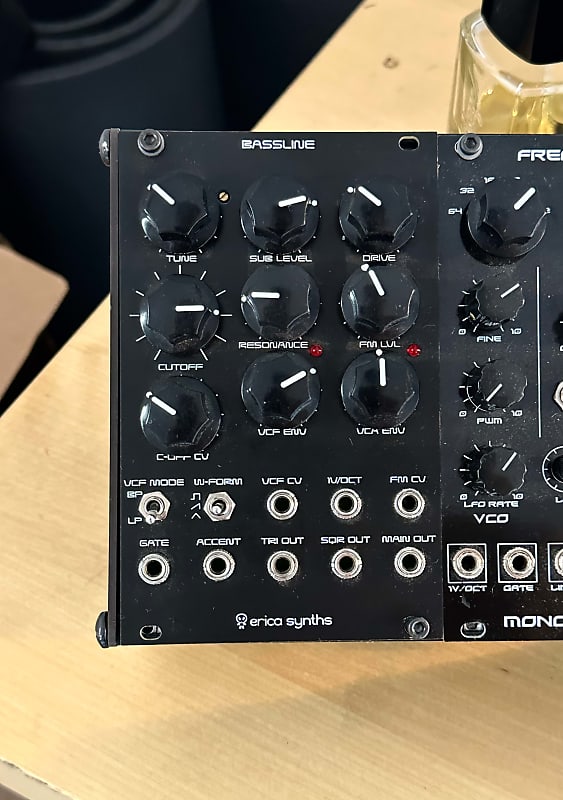 Erica Synths Bassline (DIY Version) Reverb