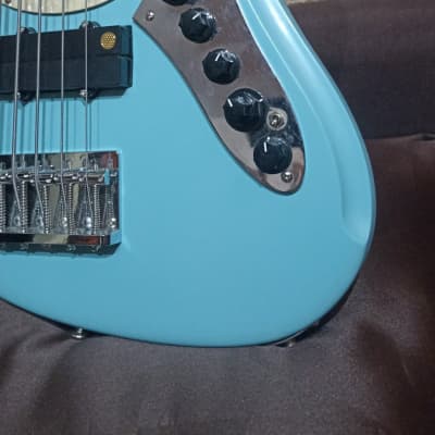 PeaceQ Custom 5 strings 24 frets bass 2023 - Bright blue image 4