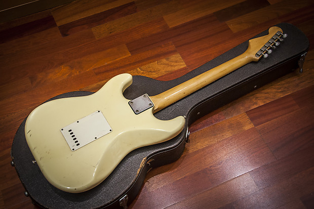 MOON Stratocaster 80s Vintage Blonde